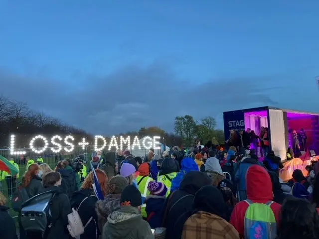 Crowds at the loss and damage vigil, Glasgow